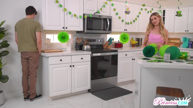 Sucking Leprechaun Cock On St Pattys Day
