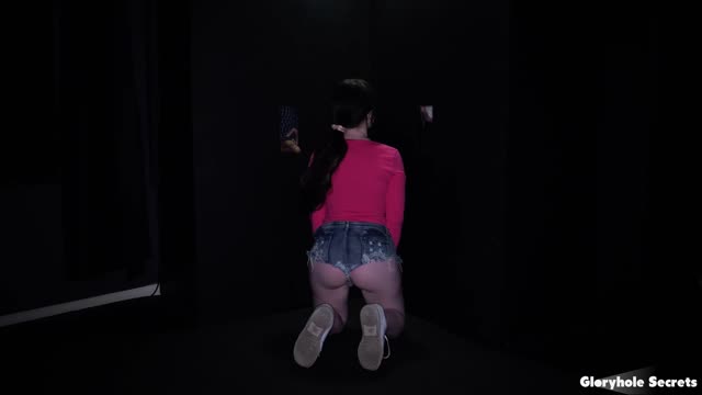 Lola Valentine's First Gloryhole